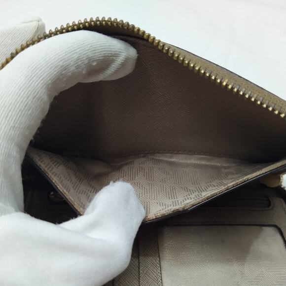 Michael Kors Taupe Gray Leather Zip Around Credit Card ID Window Wallet - Picture 13 of 16